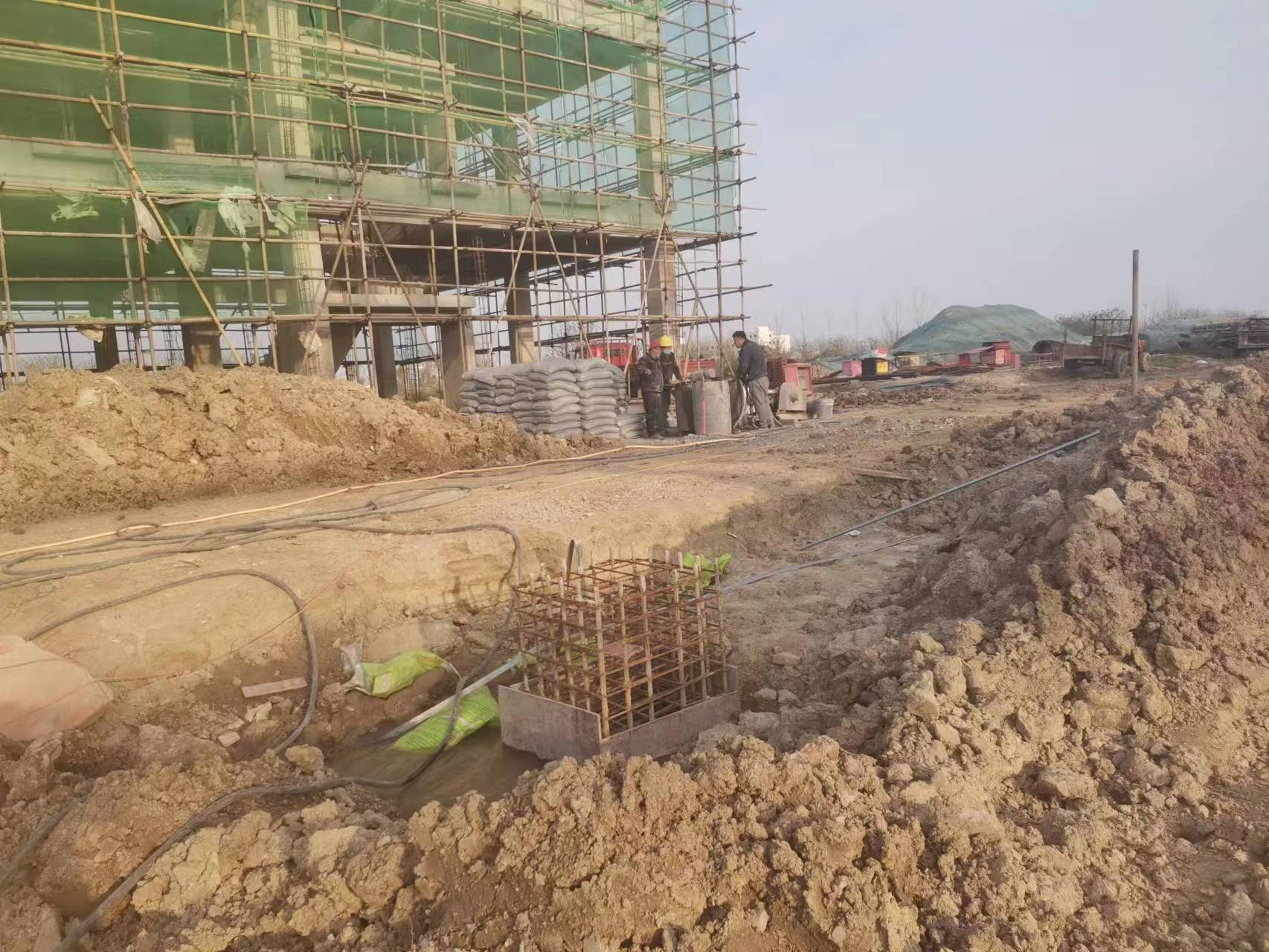 碾子山当桥梁出现裂缝的时候应该及时加固修补